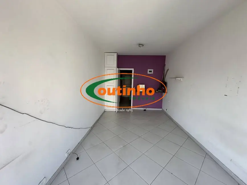 Sala Comercial à venda, 31m2 em Tijuca, Rio De Janeiro - RJ - imagem 1 Foto 1 de Sala Comercial à venda, 31m2 em Tijuca, Rio De Janeiro - RJ