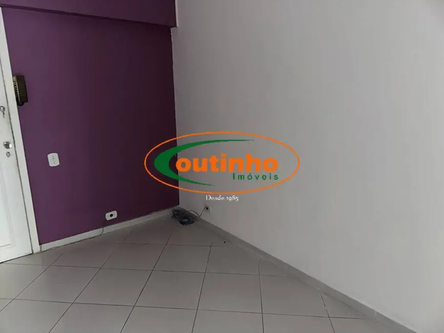 Sala Comercial à venda, 31m2 em Tijuca, Rio De Janeiro - RJ - imagem 3 Foto 3 de Sala Comercial à venda, 31m2 em Tijuca, Rio De Janeiro - RJ