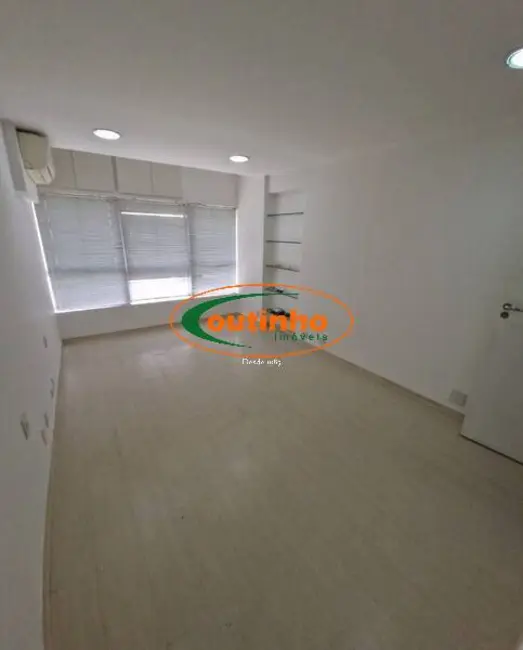 Foto 2 de Sala Comercial à venda, 52m2 em Tijuca, Rio De Janeiro - RJ