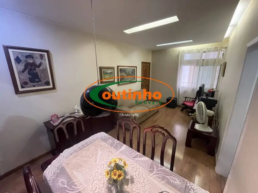 Apartamento com 2 quartos à venda, 65m2 em Tijuca, Rio De Janeiro - RJ - imagem 3 Foto 3 de Apartamento com 2 quartos à venda, 65m2 em Tijuca, Rio De Janeiro - RJ