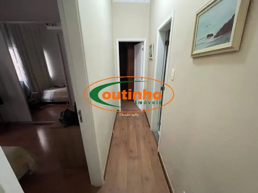 Apartamento com 2 quartos à venda, 65m2 em Tijuca, Rio De Janeiro - RJ - imagem 4 Foto 4 de Apartamento com 2 quartos à venda, 65m2 em Tijuca, Rio De Janeiro - RJ