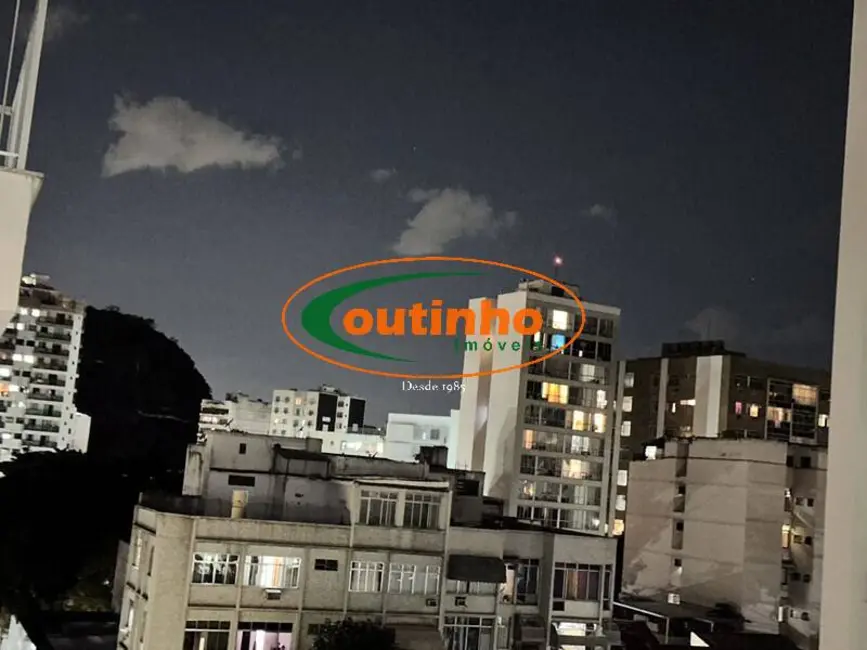 Foto 2 de Apartamento com 2 quartos à venda, 70m2 em Tijuca, Rio De Janeiro - RJ