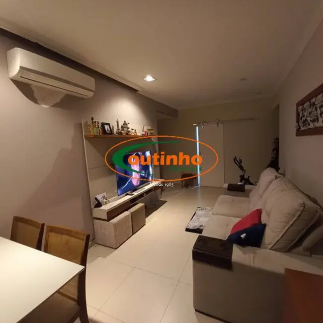 Apartamento com 2 quartos à venda, 75m2 em Maracanã, Rio De Janeiro - RJ - imagem 2 Foto 2 de Apartamento com 2 quartos à venda, 75m2 em Maracanã, Rio De Janeiro - RJ