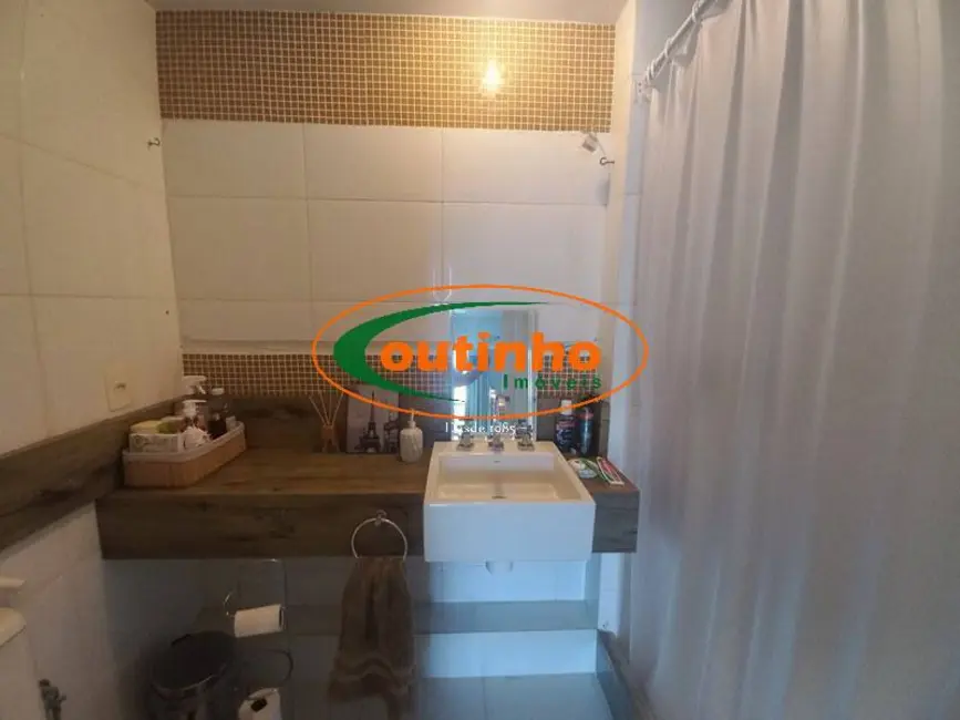 Apartamento com 2 quartos à venda, 77m2 em Maracanã, Rio De Janeiro - RJ - imagem 7 Foto 7 de Apartamento com 2 quartos à venda, 77m2 em Maracanã, Rio De Janeiro - RJ