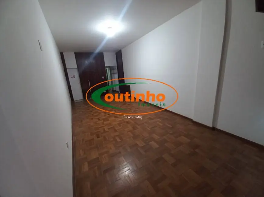 Sala Comercial à venda, 30m2 em Tijuca, Rio De Janeiro - RJ - imagem 3 Foto 3 de Sala Comercial à venda, 30m2 em Tijuca, Rio De Janeiro - RJ