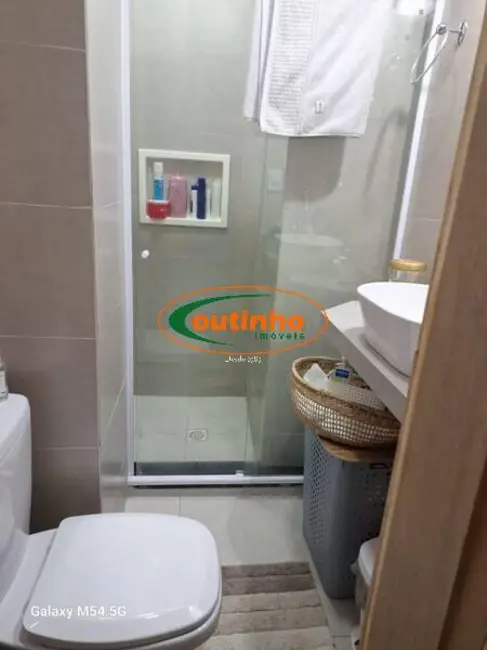 Apartamento com 3 quartos à venda, 96m2 em Tijuca, Rio De Janeiro - RJ - imagem 5 Foto 5 de Apartamento com 3 quartos à venda, 96m2 em Tijuca, Rio De Janeiro - RJ