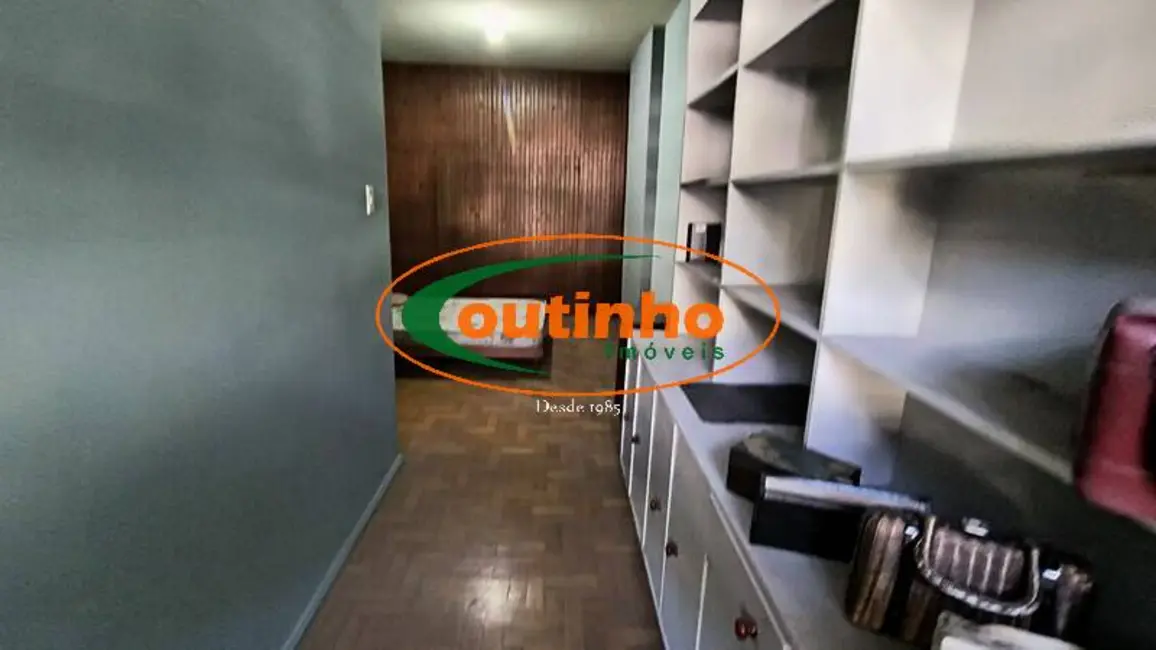 Apartamento com 3 quartos à venda, 97m2 em Tijuca, Rio De Janeiro - RJ - imagem 9 Foto 9 de Apartamento com 3 quartos à venda, 97m2 em Tijuca, Rio De Janeiro - RJ