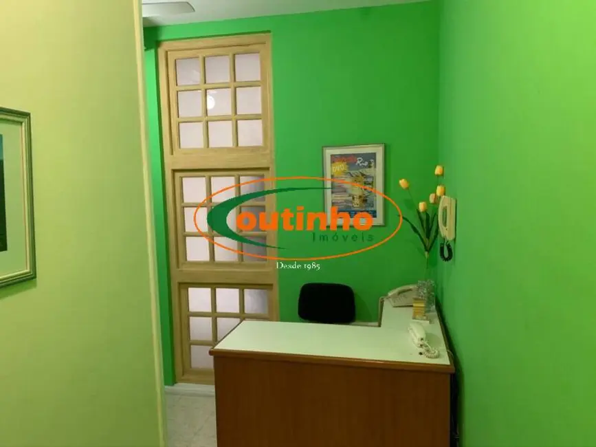 Sala Comercial à venda, 40m2 em Tijuca, Rio De Janeiro - RJ - imagem 4 Foto 4 de Sala Comercial à venda, 40m2 em Tijuca, Rio De Janeiro - RJ