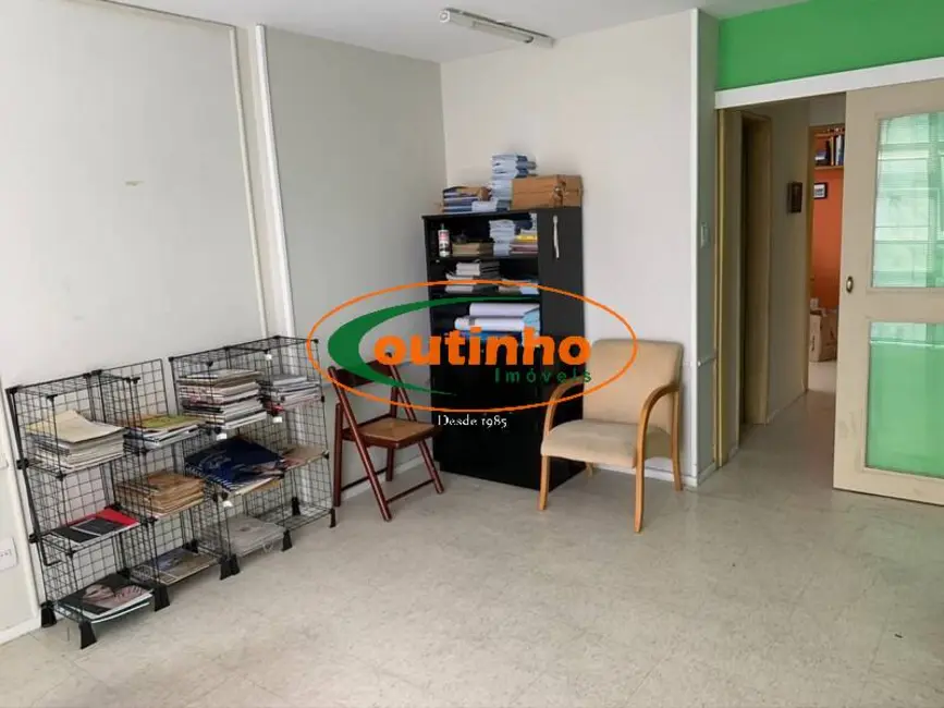 Sala Comercial à venda, 40m2 em Tijuca, Rio De Janeiro - RJ - imagem 7 Foto 7 de Sala Comercial à venda, 40m2 em Tijuca, Rio De Janeiro - RJ