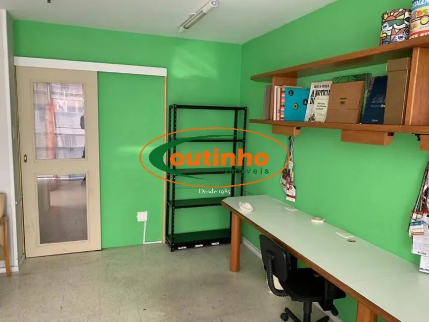 Sala Comercial à venda, 40m2 em Tijuca, Rio De Janeiro - RJ - imagem 8 Foto 8 de Sala Comercial à venda, 40m2 em Tijuca, Rio De Janeiro - RJ