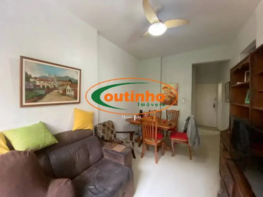 Apartamento com 2 quartos à venda, 70m2 em Tijuca, Rio De Janeiro - RJ - imagem 5 Foto 5 de Apartamento com 2 quartos à venda, 70m2 em Tijuca, Rio De Janeiro - RJ