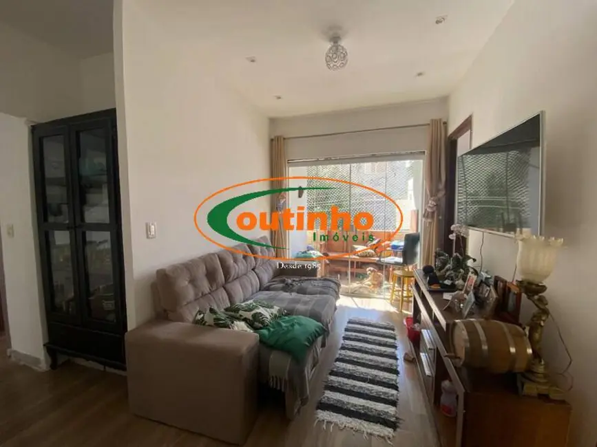 Foto 2 de Apartamento com 3 quartos à venda, 70m2 em Tijuca, Rio De Janeiro - RJ