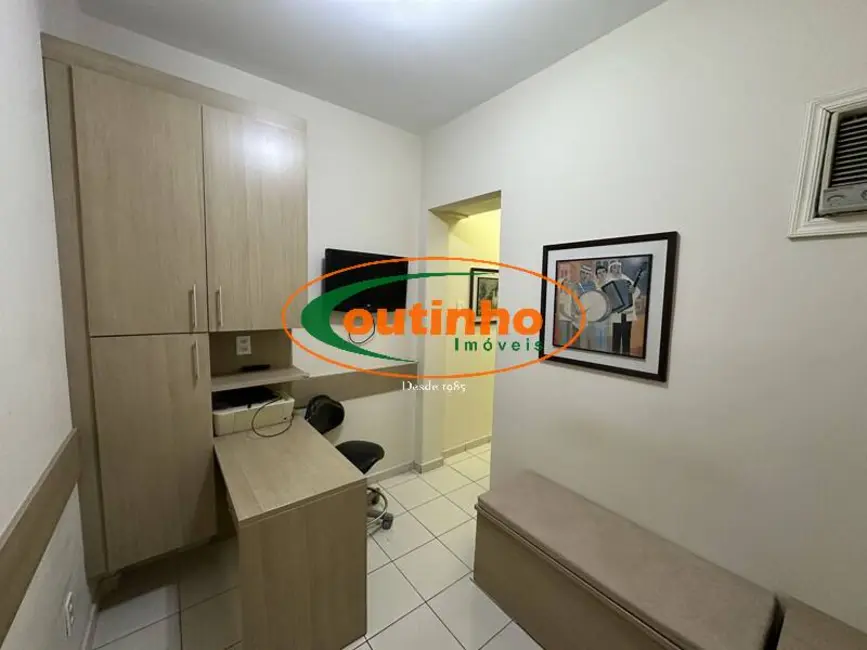 Sala Comercial à venda, 24m2 em Tijuca, Rio De Janeiro - RJ - imagem 2 Foto 2 de Sala Comercial à venda, 24m2 em Tijuca, Rio De Janeiro - RJ