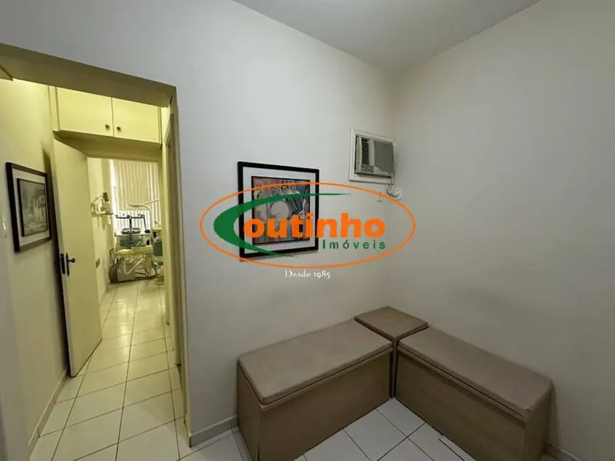 Sala Comercial à venda, 24m2 em Tijuca, Rio De Janeiro - RJ - imagem 4 Foto 4 de Sala Comercial à venda, 24m2 em Tijuca, Rio De Janeiro - RJ