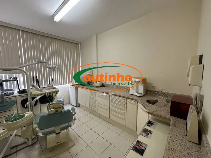 Sala Comercial à venda, 24m2 em Tijuca, Rio De Janeiro - RJ - imagem 8 Foto 8 de Sala Comercial à venda, 24m2 em Tijuca, Rio De Janeiro - RJ