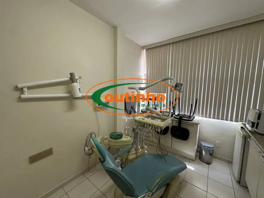 Sala Comercial à venda, 24m2 em Tijuca, Rio De Janeiro - RJ - imagem 9 Foto 9 de Sala Comercial à venda, 24m2 em Tijuca, Rio De Janeiro - RJ