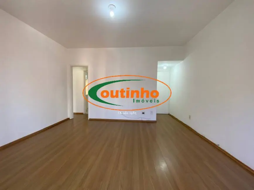 Apartamento com 2 quartos à venda, 70m2 em Tijuca, Rio De Janeiro - RJ - imagem 3 Foto 3 de Apartamento com 2 quartos à venda, 70m2 em Tijuca, Rio De Janeiro - RJ