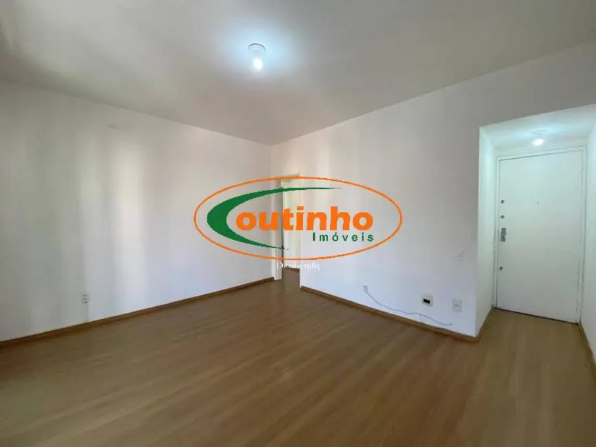 Apartamento com 2 quartos à venda, 70m2 em Tijuca, Rio De Janeiro - RJ - imagem 4 Foto 4 de Apartamento com 2 quartos à venda, 70m2 em Tijuca, Rio De Janeiro - RJ
