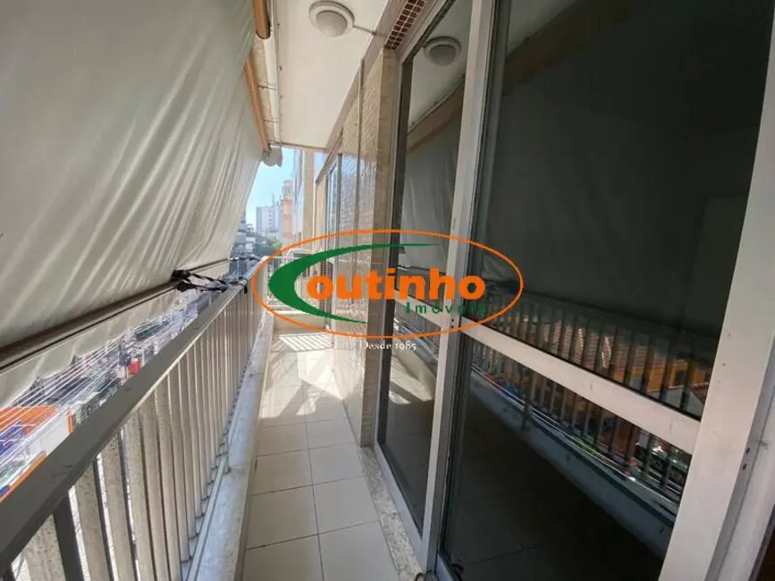 Apartamento com 2 quartos à venda, 70m2 em Tijuca, Rio De Janeiro - RJ - imagem 1 Foto 1 de Apartamento com 2 quartos à venda, 70m2 em Tijuca, Rio De Janeiro - RJ