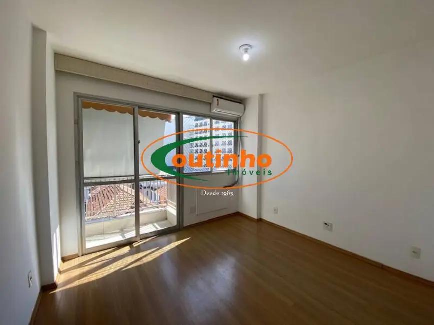Foto 2 de Apartamento com 2 quartos à venda, 70m2 em Tijuca, Rio De Janeiro - RJ