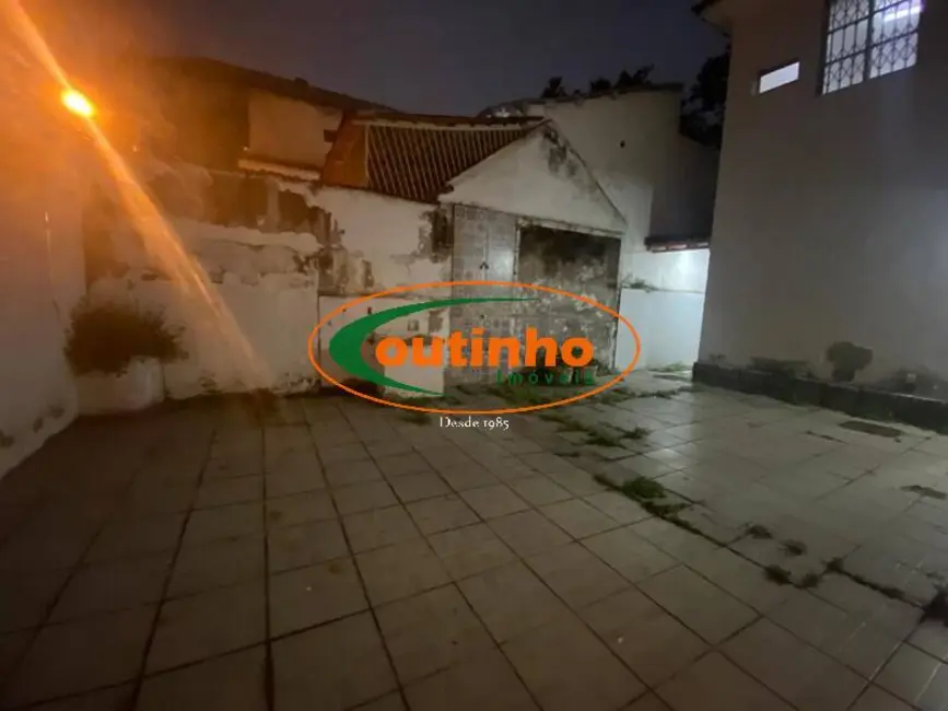 Casa com 4 quartos à venda, 286m2 em Tijuca, Rio De Janeiro - RJ - imagem 2 Foto 2 de Casa com 4 quartos à venda, 286m2 em Tijuca, Rio De Janeiro - RJ
