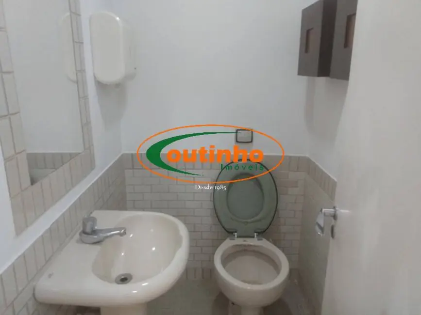 Sala Comercial à venda, 40m2 em Tijuca, Rio De Janeiro - RJ - imagem 6 Foto 6 de Sala Comercial à venda, 40m2 em Tijuca, Rio De Janeiro - RJ