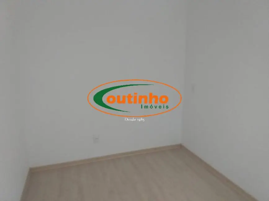 Sala Comercial à venda, 40m2 em Tijuca, Rio De Janeiro - RJ - imagem 9 Foto 9 de Sala Comercial à venda, 40m2 em Tijuca, Rio De Janeiro - RJ