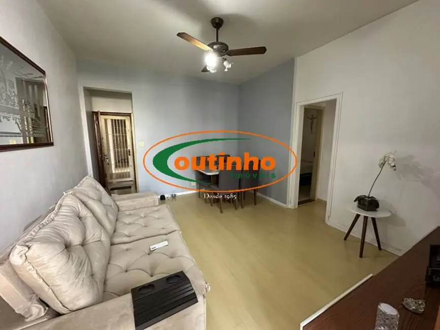 Apartamento com 3 quartos à venda, 90m2 em Tijuca, Rio De Janeiro - RJ - imagem 4 Foto 4 de Apartamento com 3 quartos à venda, 90m2 em Tijuca, Rio De Janeiro - RJ