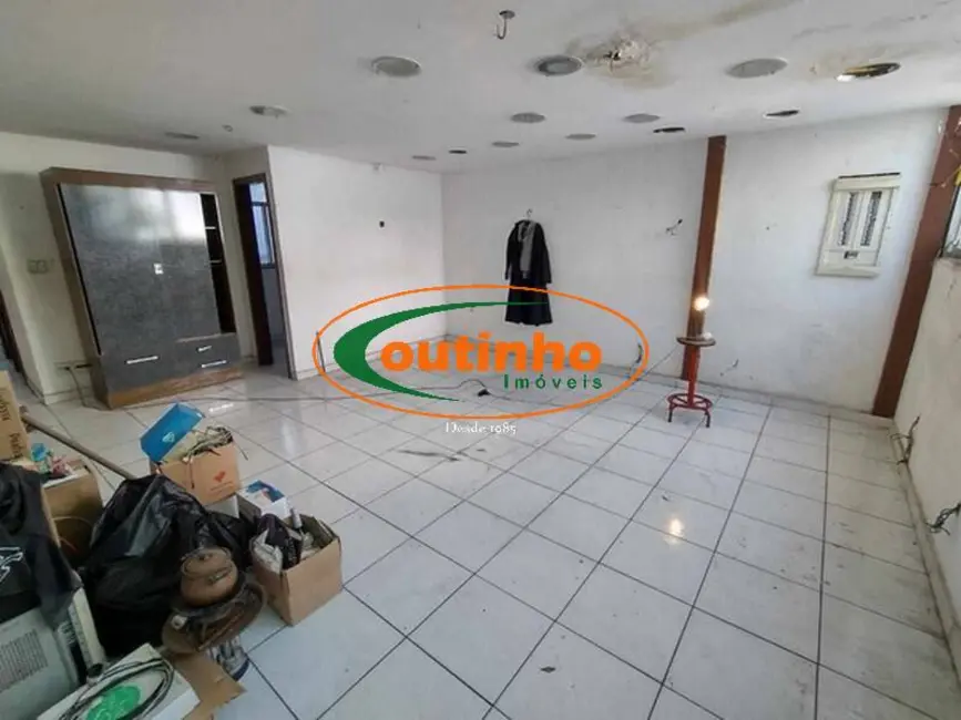 Casa com 3 quartos à venda, 200m2 em Vila Isabel, Rio De Janeiro - RJ - imagem 1 Foto 1 de Casa com 3 quartos à venda, 200m2 em Vila Isabel, Rio De Janeiro - RJ
