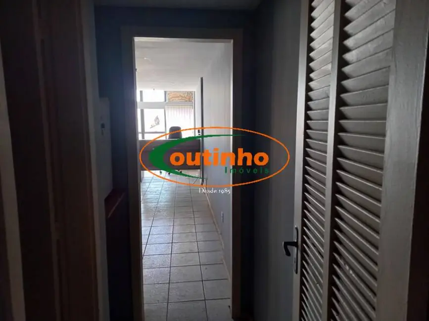 Sala Comercial à venda, 53m2 em Tijuca, Rio De Janeiro - RJ - imagem 5 Foto 5 de Sala Comercial à venda, 53m2 em Tijuca, Rio De Janeiro - RJ