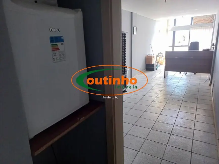 Sala Comercial à venda, 53m2 em Tijuca, Rio De Janeiro - RJ - imagem 2 Foto 2 de Sala Comercial à venda, 53m2 em Tijuca, Rio De Janeiro - RJ
