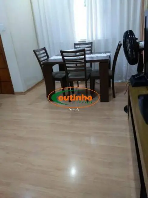 Apartamento com 2 quartos à venda, 68m2 em Tijuca, Rio De Janeiro - RJ - imagem 2 Foto 2 de Apartamento com 2 quartos à venda, 68m2 em Tijuca, Rio De Janeiro - RJ