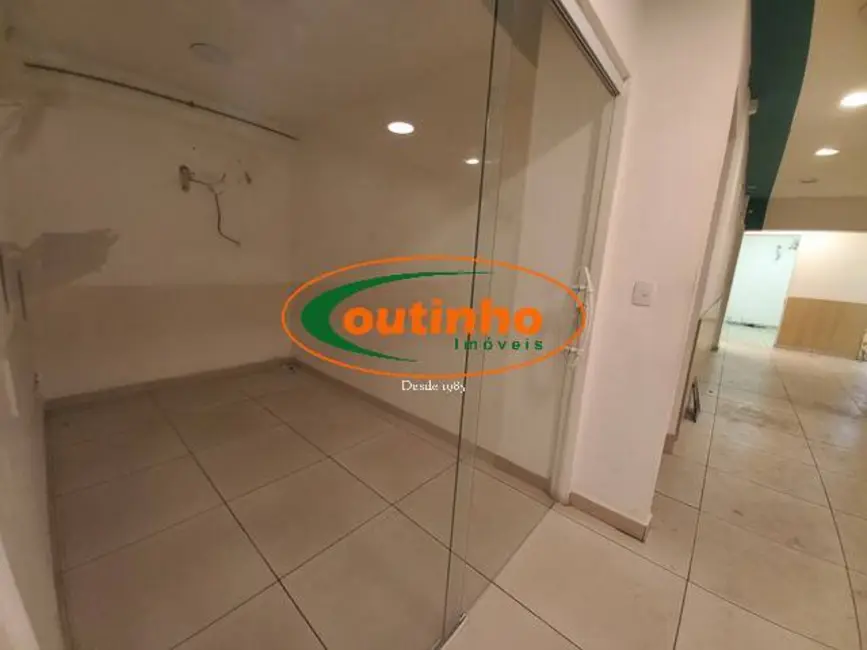 Sala Comercial à venda, 400m2 em Tijuca, Rio De Janeiro - RJ - imagem 7 Foto 7 de Sala Comercial à venda, 400m2 em Tijuca, Rio De Janeiro - RJ