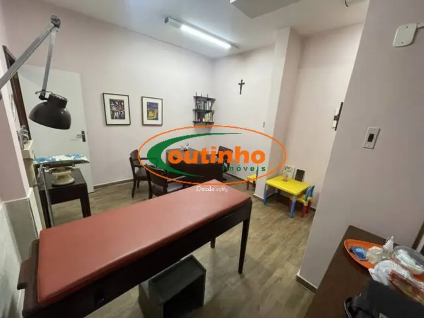 Sala Comercial à venda, 40m2 em Tijuca, Rio De Janeiro - RJ - imagem 6 Foto 6 de Sala Comercial à venda, 40m2 em Tijuca, Rio De Janeiro - RJ