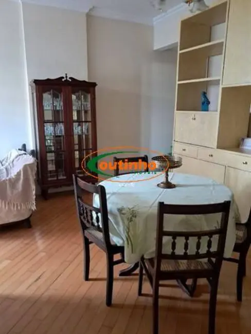 Foto 2 de Apartamento com 2 quartos à venda, 70m2 em Tijuca, Rio De Janeiro - RJ