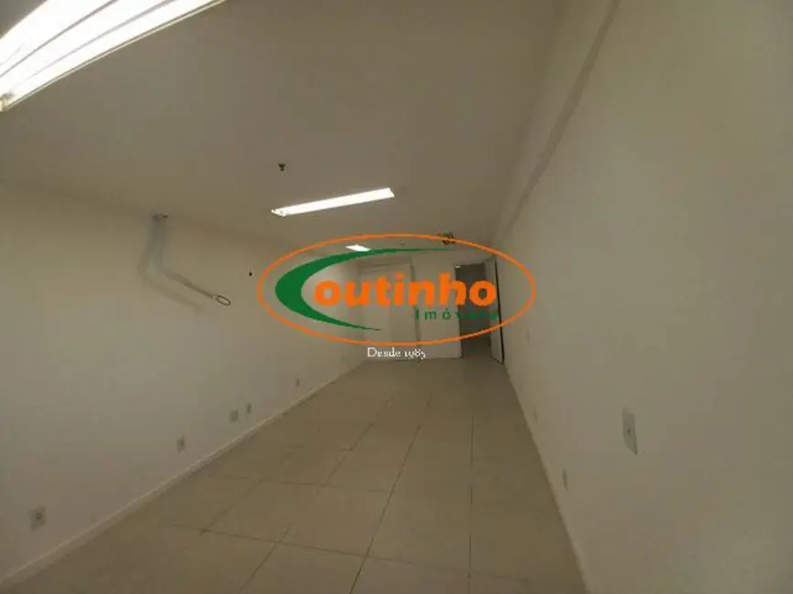 Sala Comercial à venda, 38m2 em Tijuca, Rio De Janeiro - RJ - imagem 6 Foto 6 de Sala Comercial à venda, 38m2 em Tijuca, Rio De Janeiro - RJ