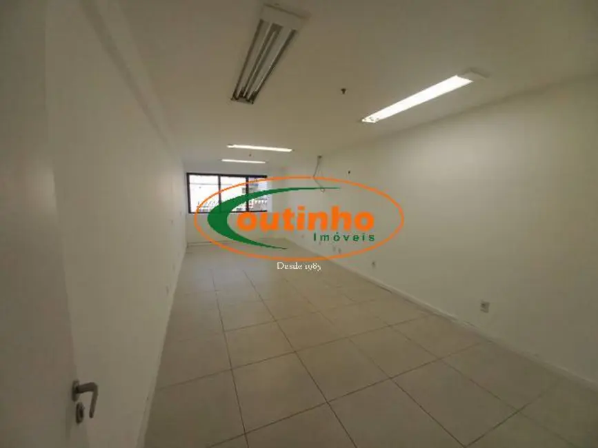 Sala Comercial à venda, 38m2 em Tijuca, Rio De Janeiro - RJ - imagem 5 Foto 5 de Sala Comercial à venda, 38m2 em Tijuca, Rio De Janeiro - RJ