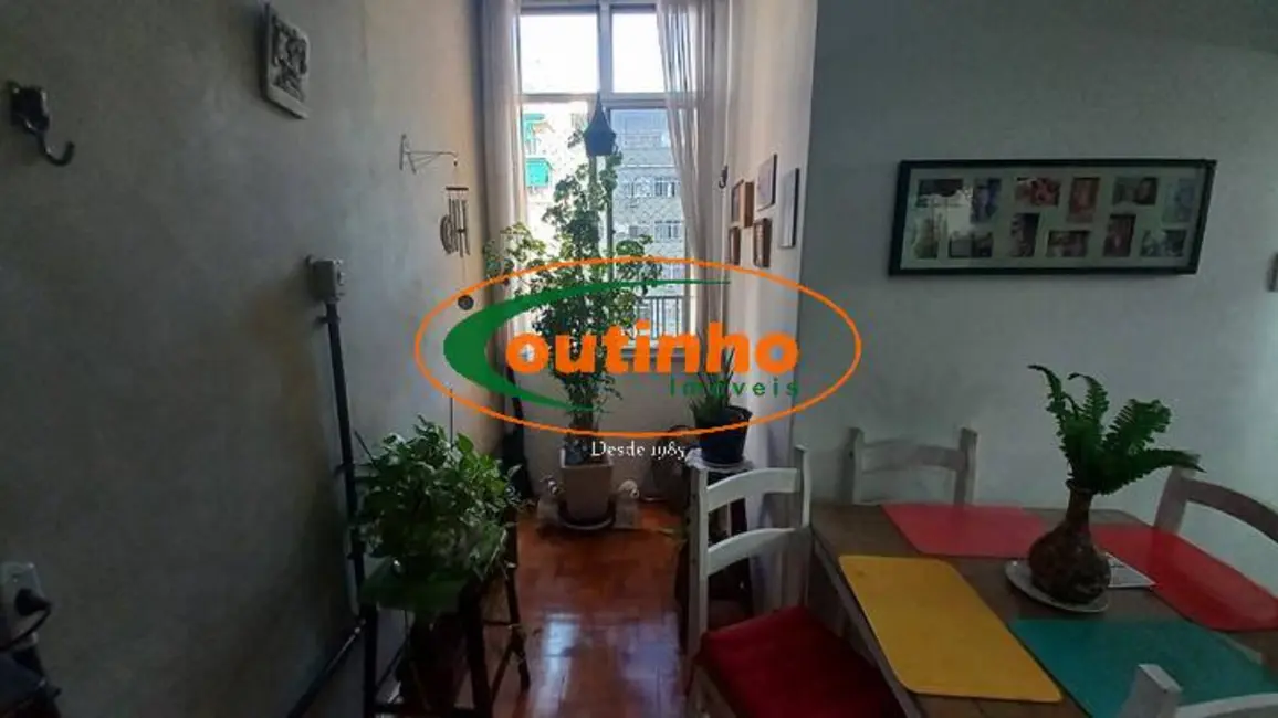 Foto 2 de Apartamento com 2 quartos à venda, 70m2 em Tijuca, Rio De Janeiro - RJ