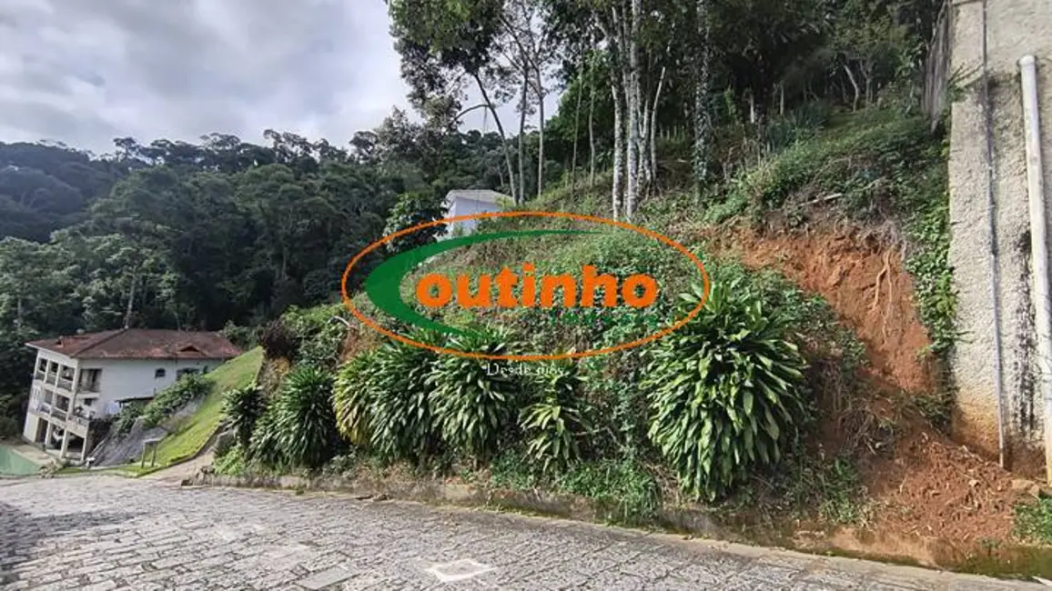 Foto 1 de Terreno / Lote à venda, 863m2 em Pimenteiras, Teresopolis - RJ