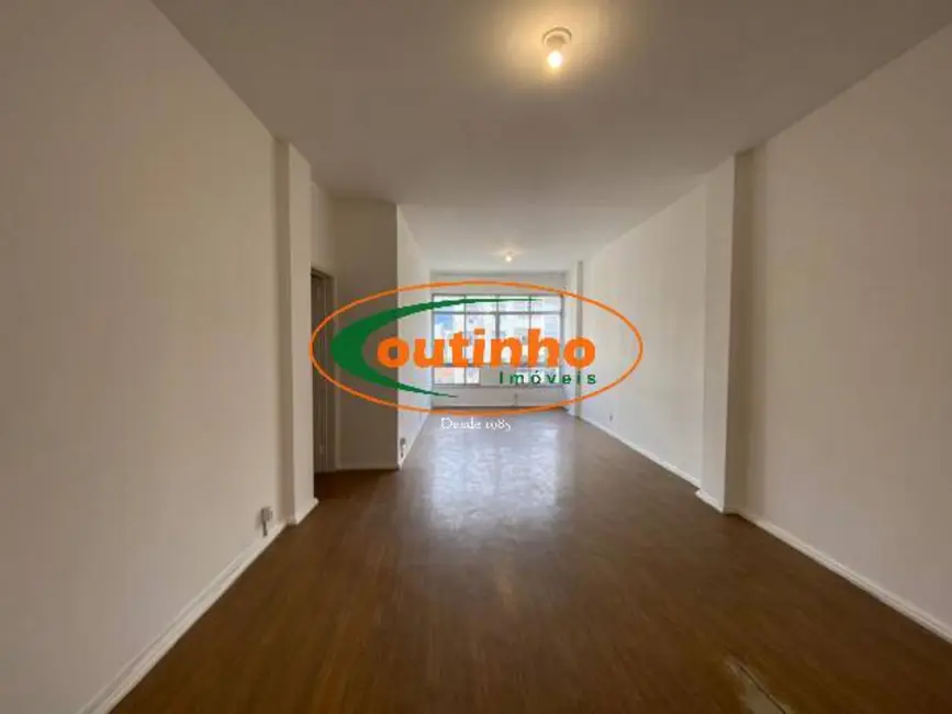 Apartamento com 3 quartos à venda, 135m2 em Tijuca, Rio De Janeiro - RJ - imagem 2 Foto 2 de Apartamento com 3 quartos à venda, 135m2 em Tijuca, Rio De Janeiro - RJ