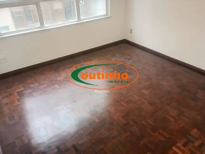 Apartamento com 3 quartos à venda, 110m2 em Tijuca, Rio De Janeiro - RJ - imagem 9 Foto 9 de Apartamento com 3 quartos à venda, 110m2 em Tijuca, Rio De Janeiro - RJ
