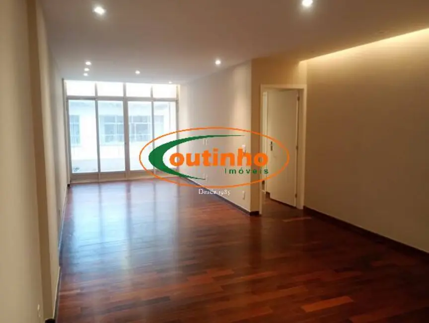 Apartamento com 3 quartos à venda, 110m2 em Tijuca, Rio De Janeiro - RJ - imagem 7 Foto 7 de Apartamento com 3 quartos à venda, 110m2 em Tijuca, Rio De Janeiro - RJ