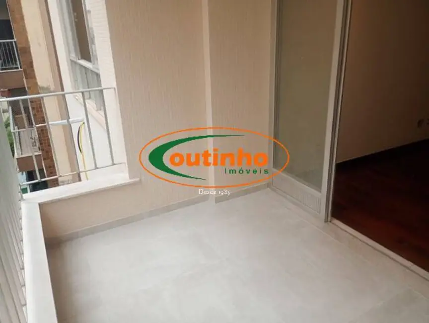 Apartamento com 3 quartos à venda, 110m2 em Tijuca, Rio De Janeiro - RJ - imagem 2 Foto 2 de Apartamento com 3 quartos à venda, 110m2 em Tijuca, Rio De Janeiro - RJ