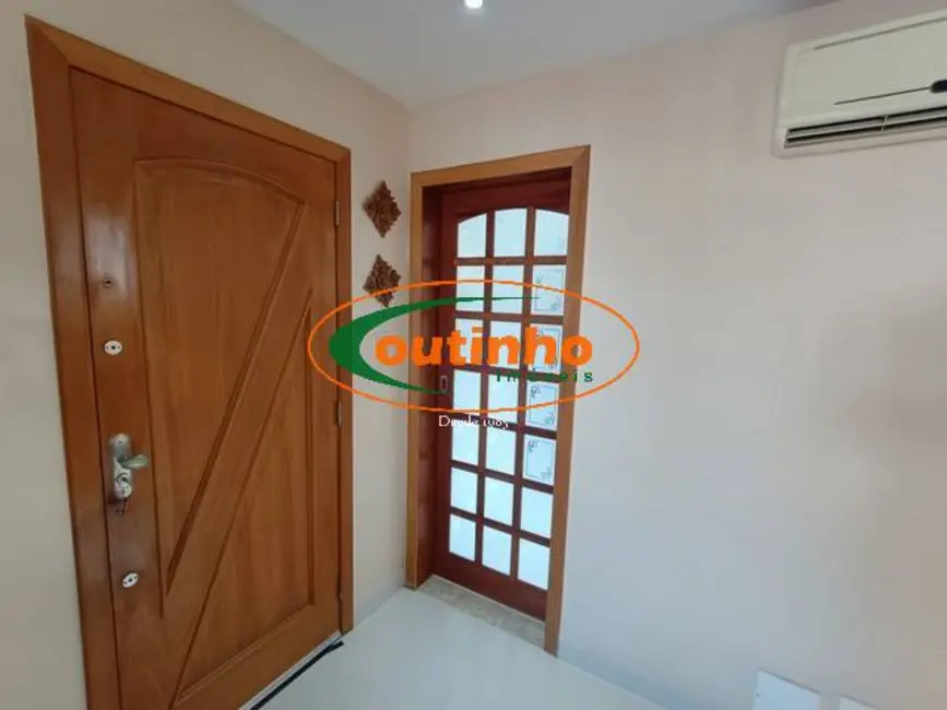 Foto 2 de Apartamento com 2 quartos à venda, 62m2 em Tijuca, Rio De Janeiro - RJ