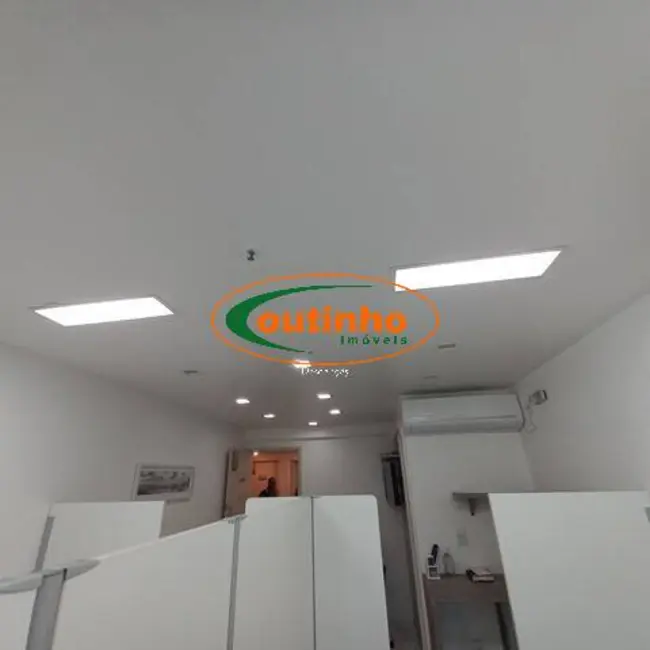 Sala Comercial à venda, 33m2 em Tijuca, Rio De Janeiro - RJ - imagem 7 Foto 7 de Sala Comercial à venda, 33m2 em Tijuca, Rio De Janeiro - RJ
