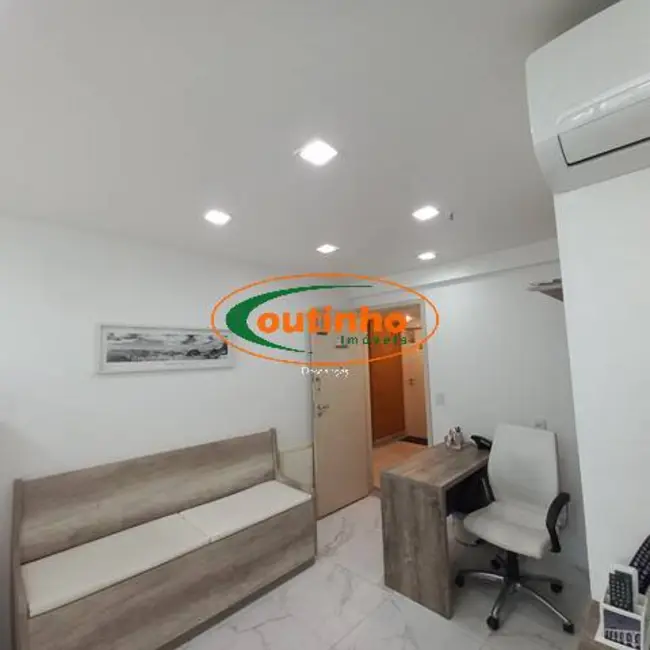 Sala Comercial à venda, 33m2 em Tijuca, Rio De Janeiro - RJ - imagem 3 Foto 3 de Sala Comercial à venda, 33m2 em Tijuca, Rio De Janeiro - RJ