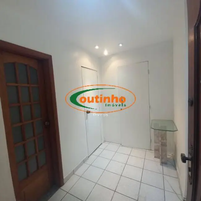 Sala Comercial à venda, 28m2 em Tijuca, Rio De Janeiro - RJ - imagem 2 Foto 2 de Sala Comercial à venda, 28m2 em Tijuca, Rio De Janeiro - RJ