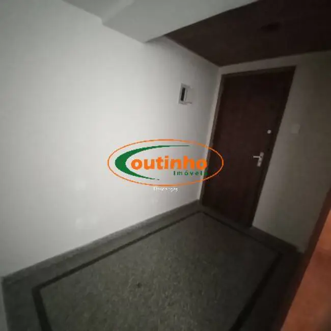 Sala Comercial à venda, 25m2 em Tijuca, Rio De Janeiro - RJ - imagem 9 Foto 9 de Sala Comercial à venda, 25m2 em Tijuca, Rio De Janeiro - RJ