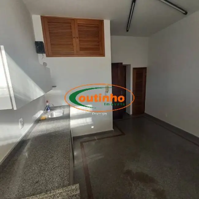 Sala Comercial à venda, 25m2 em Tijuca, Rio De Janeiro - RJ - imagem 3 Foto 3 de Sala Comercial à venda, 25m2 em Tijuca, Rio De Janeiro - RJ