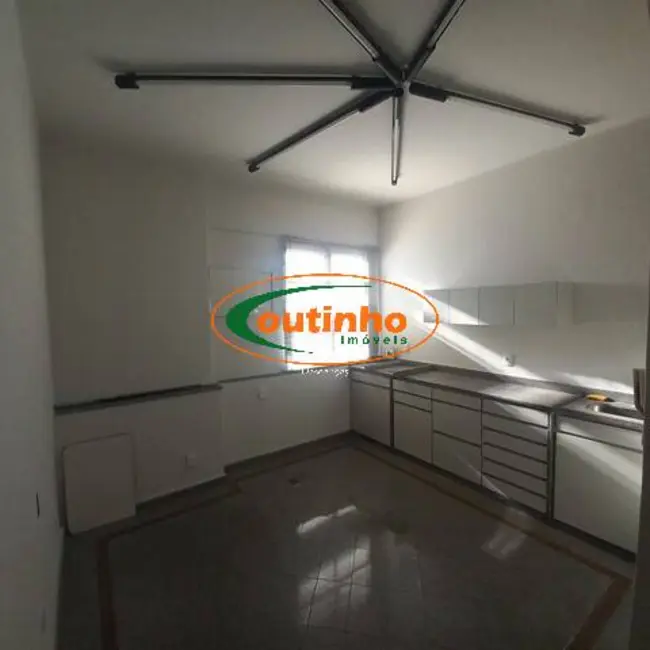 Sala Comercial à venda, 25m2 em Tijuca, Rio De Janeiro - RJ - imagem 1 Foto 1 de Sala Comercial à venda, 25m2 em Tijuca, Rio De Janeiro - RJ